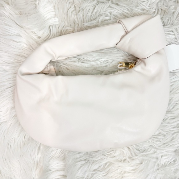 MELIE BIANCO OFF-WHITE IVORY FAUX LEATHER TOP KNOT CLUTCH COMPACT PURSE NWT - Picture 4 of 6